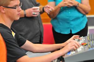 1167394_1402084233343388_1413482869_o